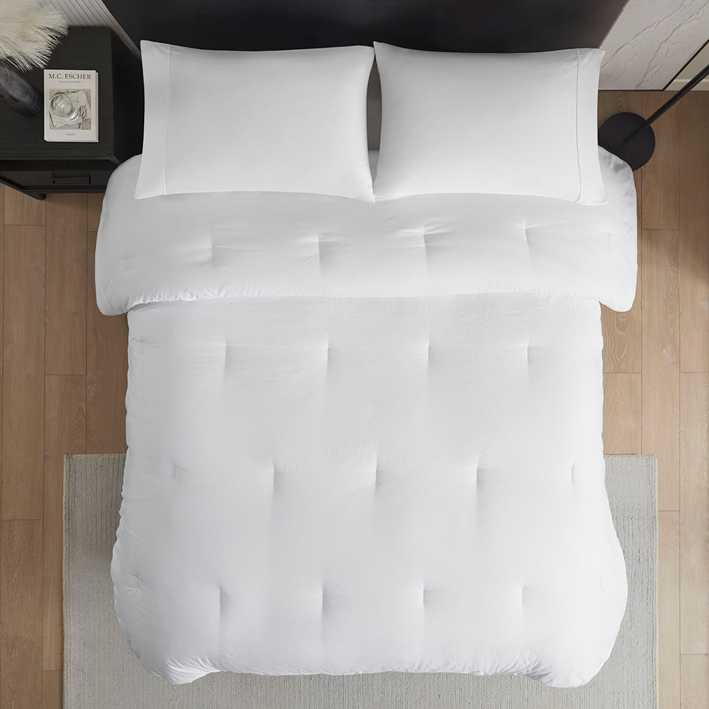 Madison Park Oversized Down Alternative Comforter