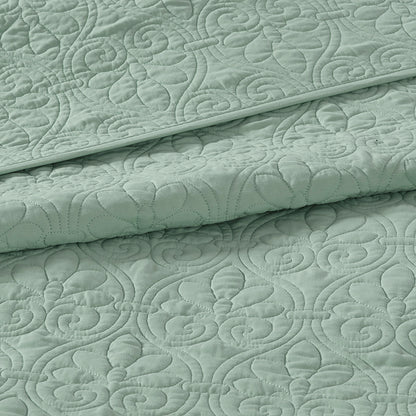 Madison Park 3 Piece Reversible Quilt Set