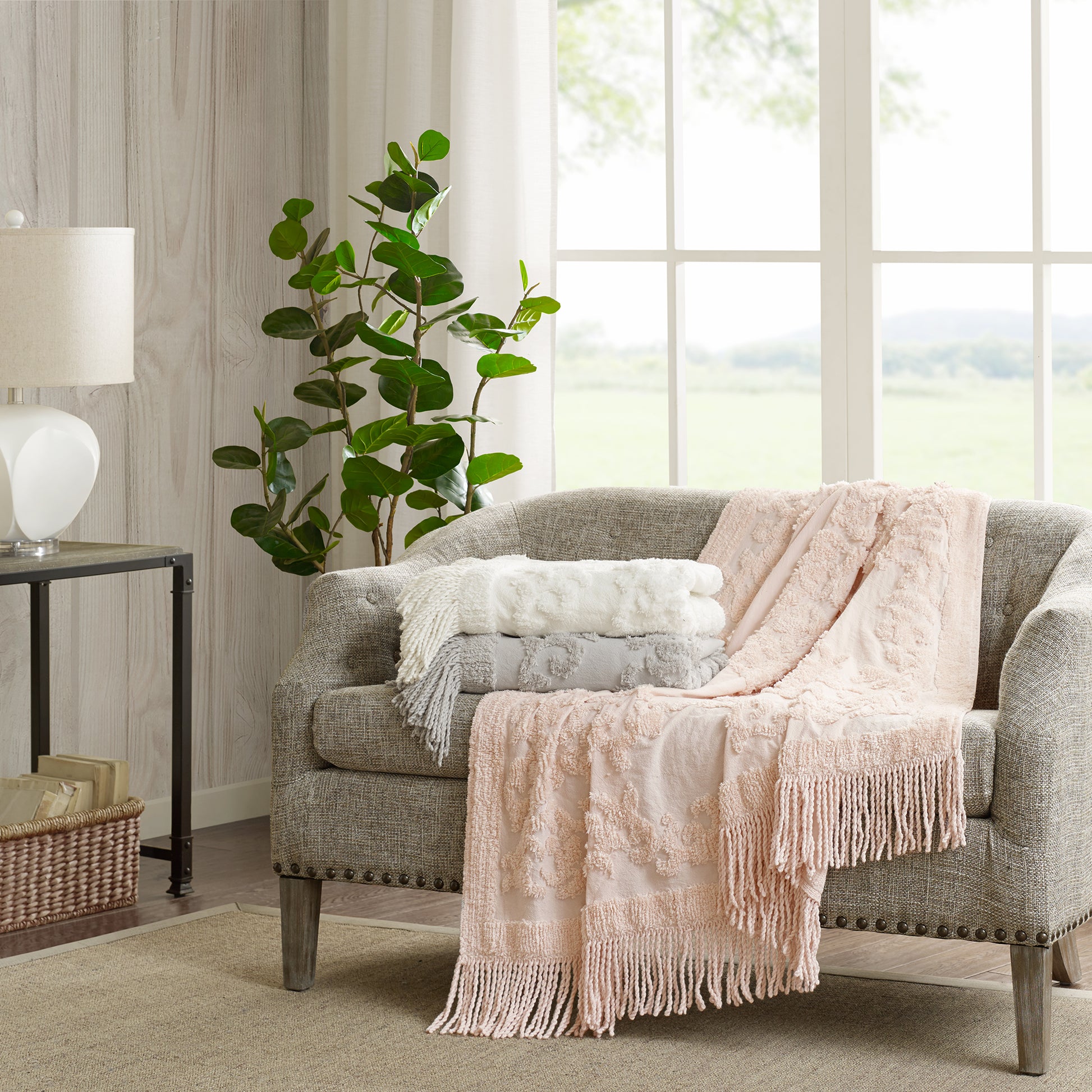 Madison Park 100% Cotton Tufted Chenille Lightweight Throw With Fringe Tassel 50" x 60"