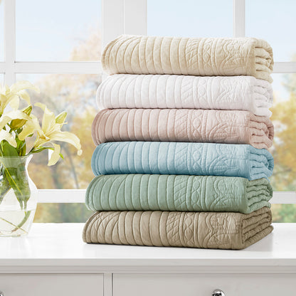 Madison Park Oversized Quilted Throw with Scalloped Edges