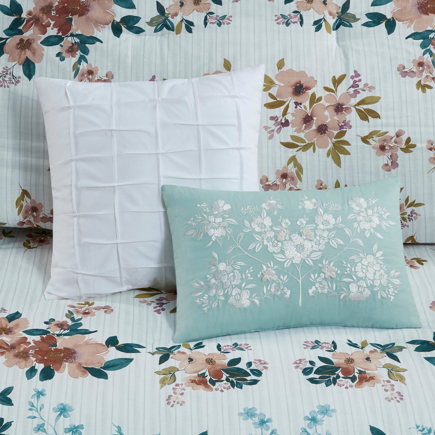 Madison Park 5 Piece Cotton Floral Comforter Set with Throw Pillows